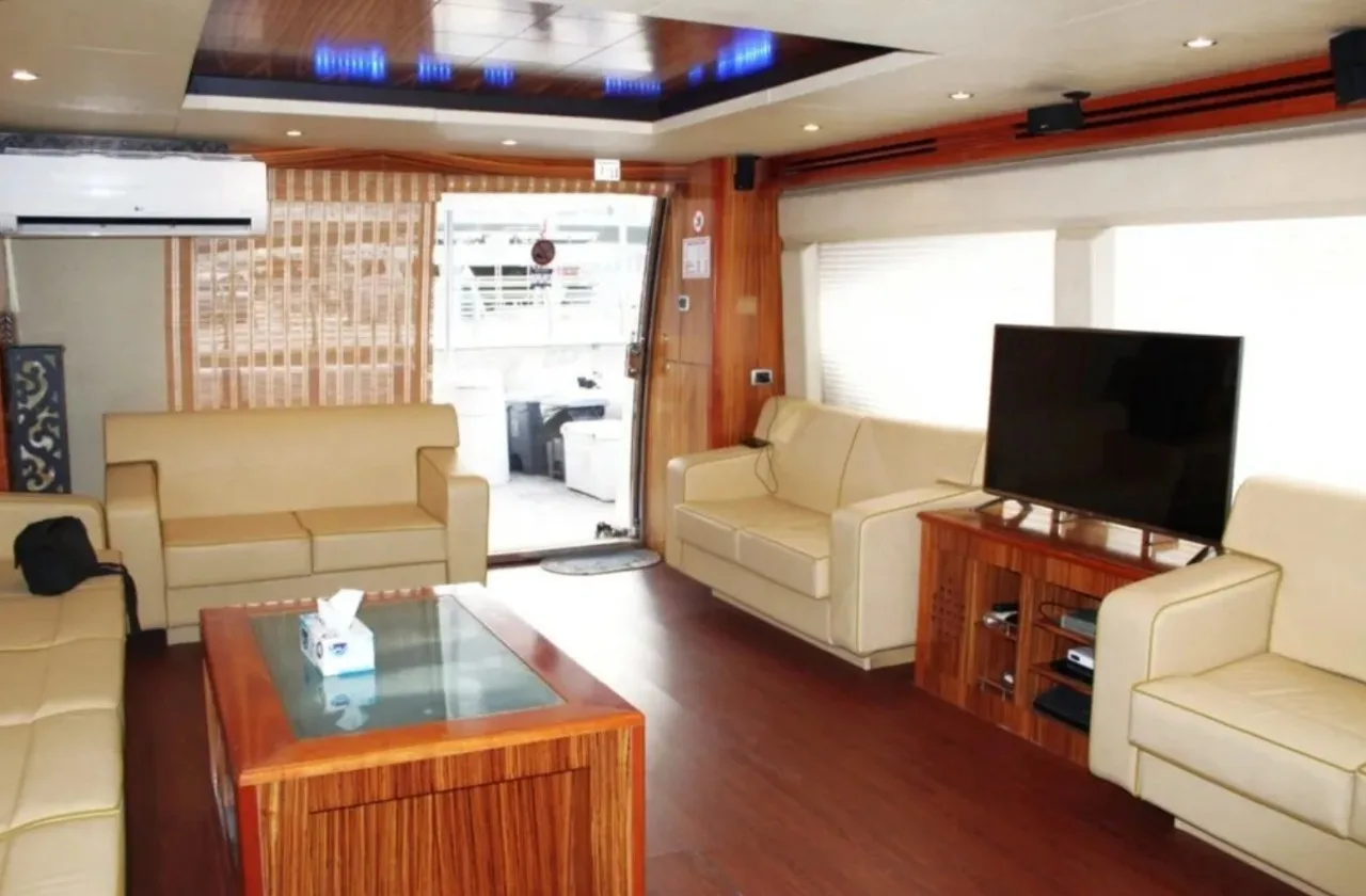 Gulf Craft 90 Ft Yacht — 4