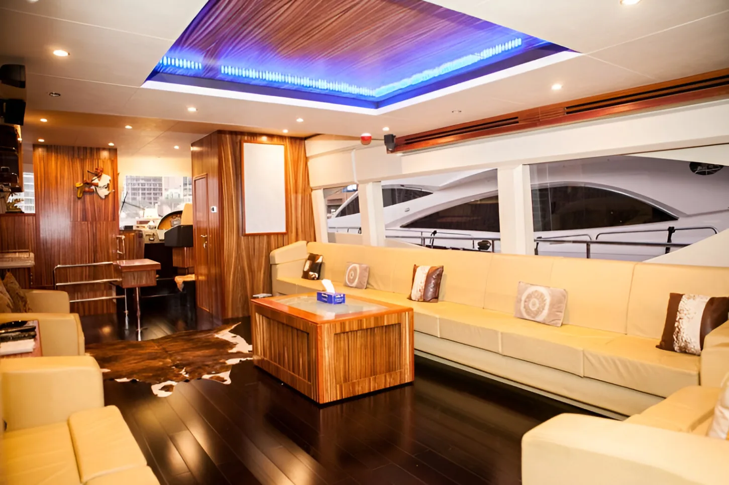 Gulf Craft 90 Ft Yacht — 5