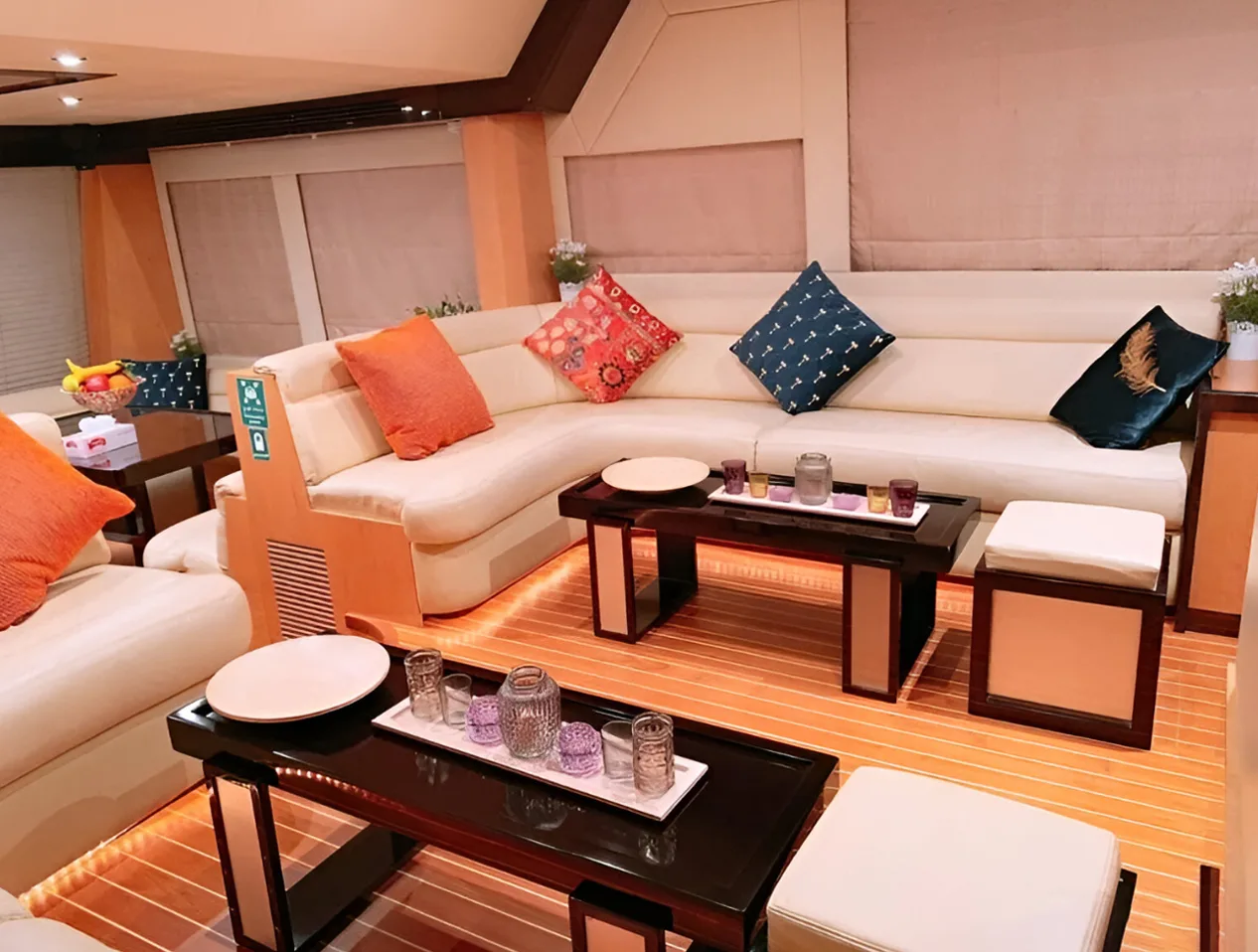 Majesty 66 Ft Yacht — 8