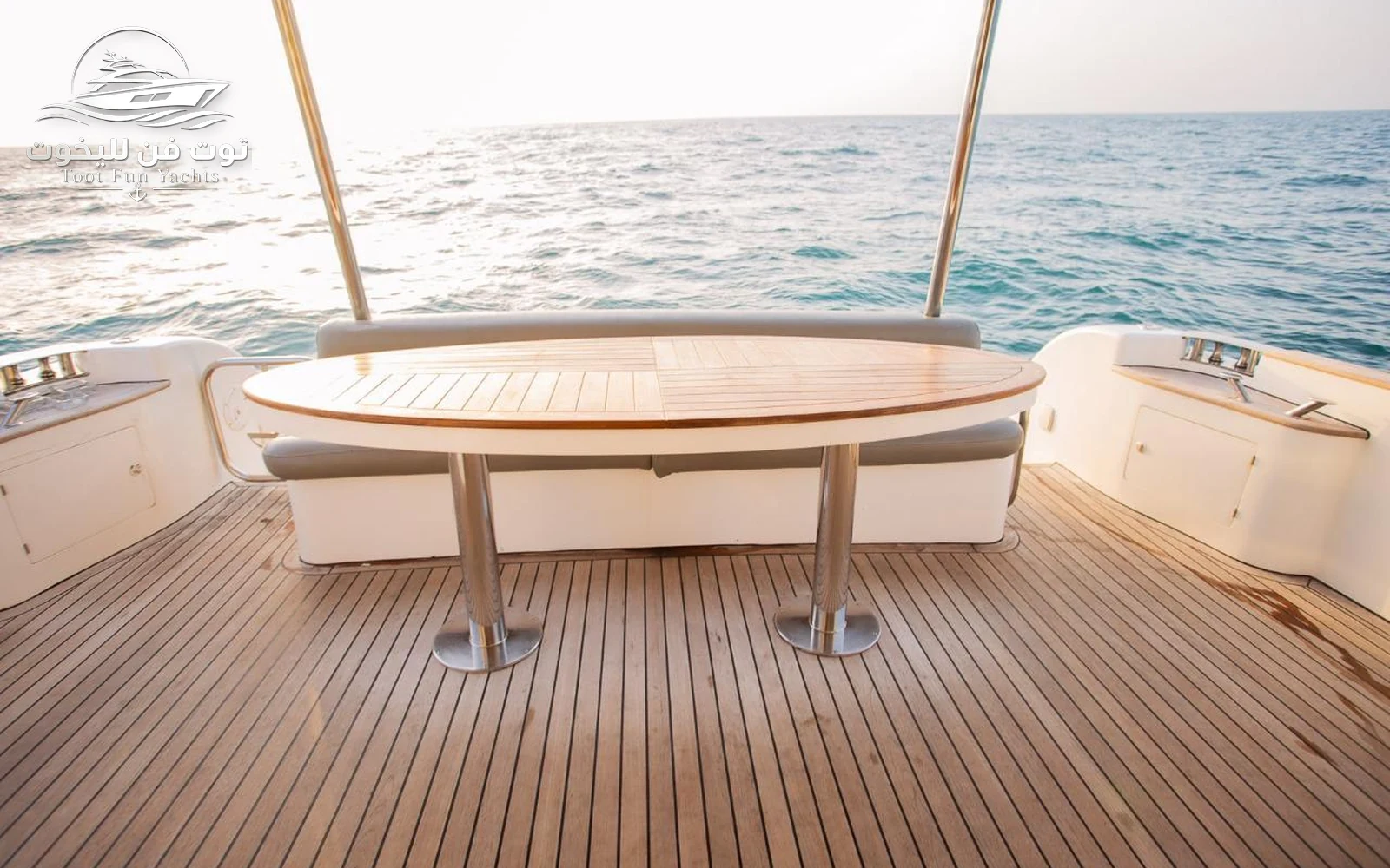 Majesty 70 Ft Yacht — 2