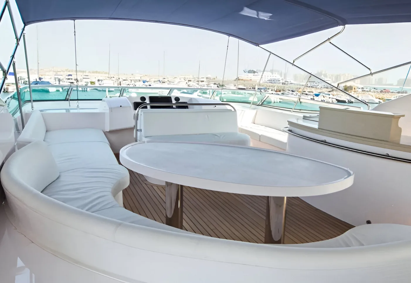 Majesty 88 Ft Yacht — 5